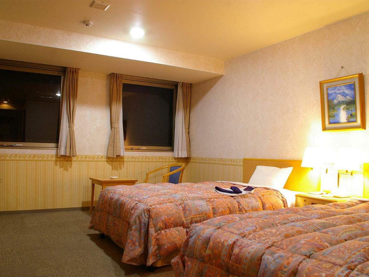 Riverside Hotel Gojo Bagian luar foto